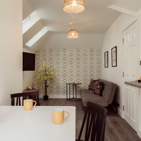 Lowbell House London Colney Екстериор снимка