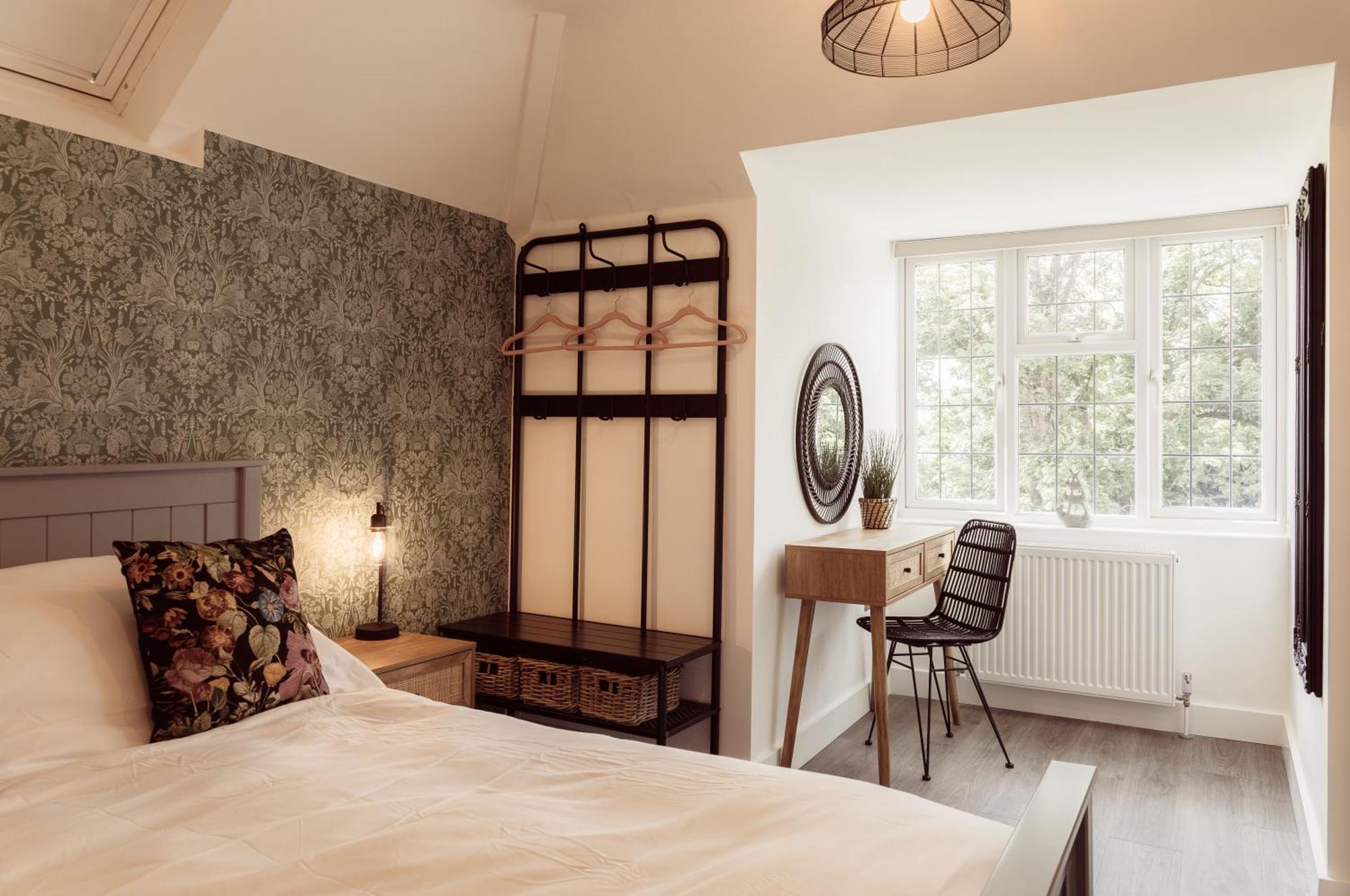 Lowbell House London Colney Екстериор снимка
