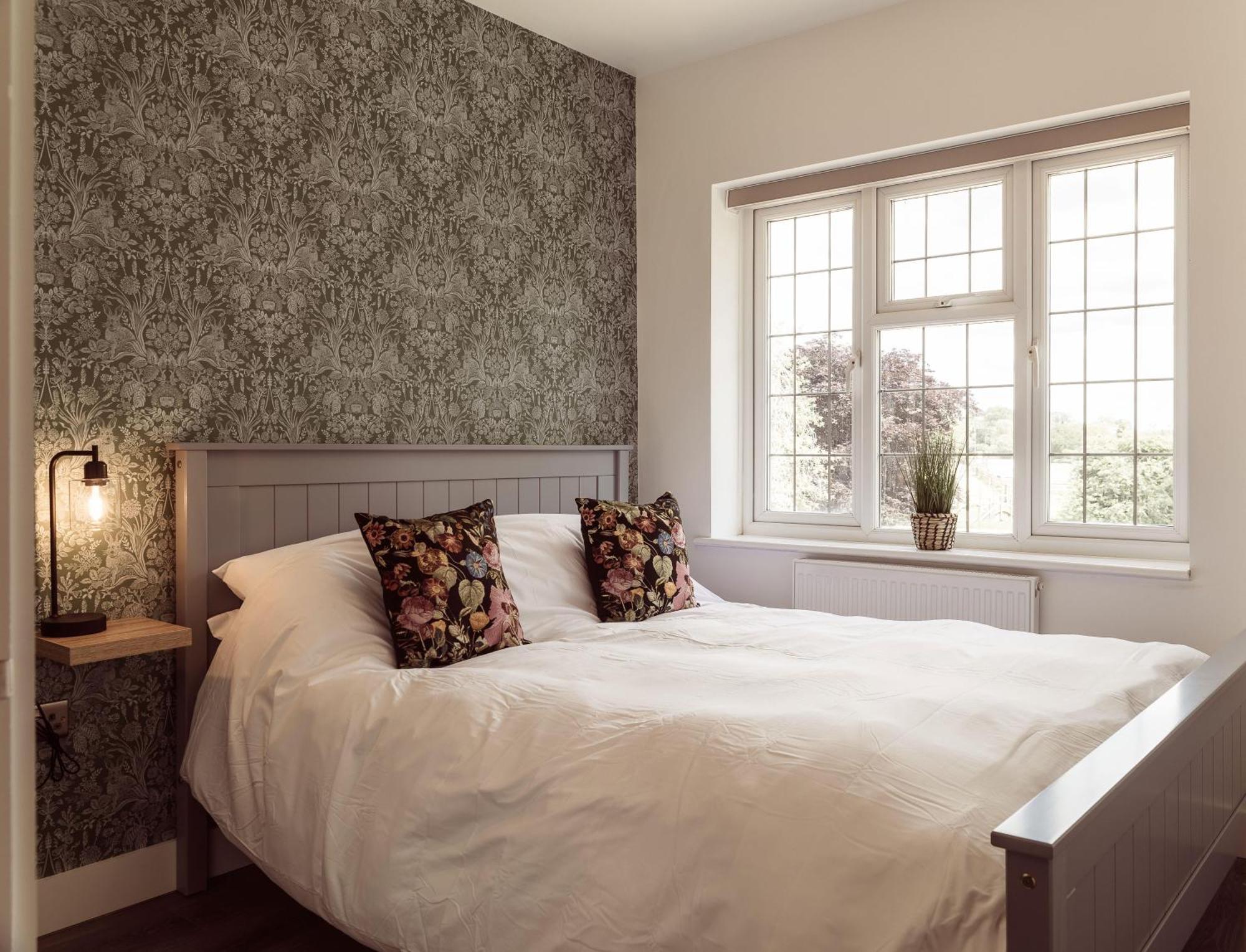 Lowbell House London Colney Екстериор снимка